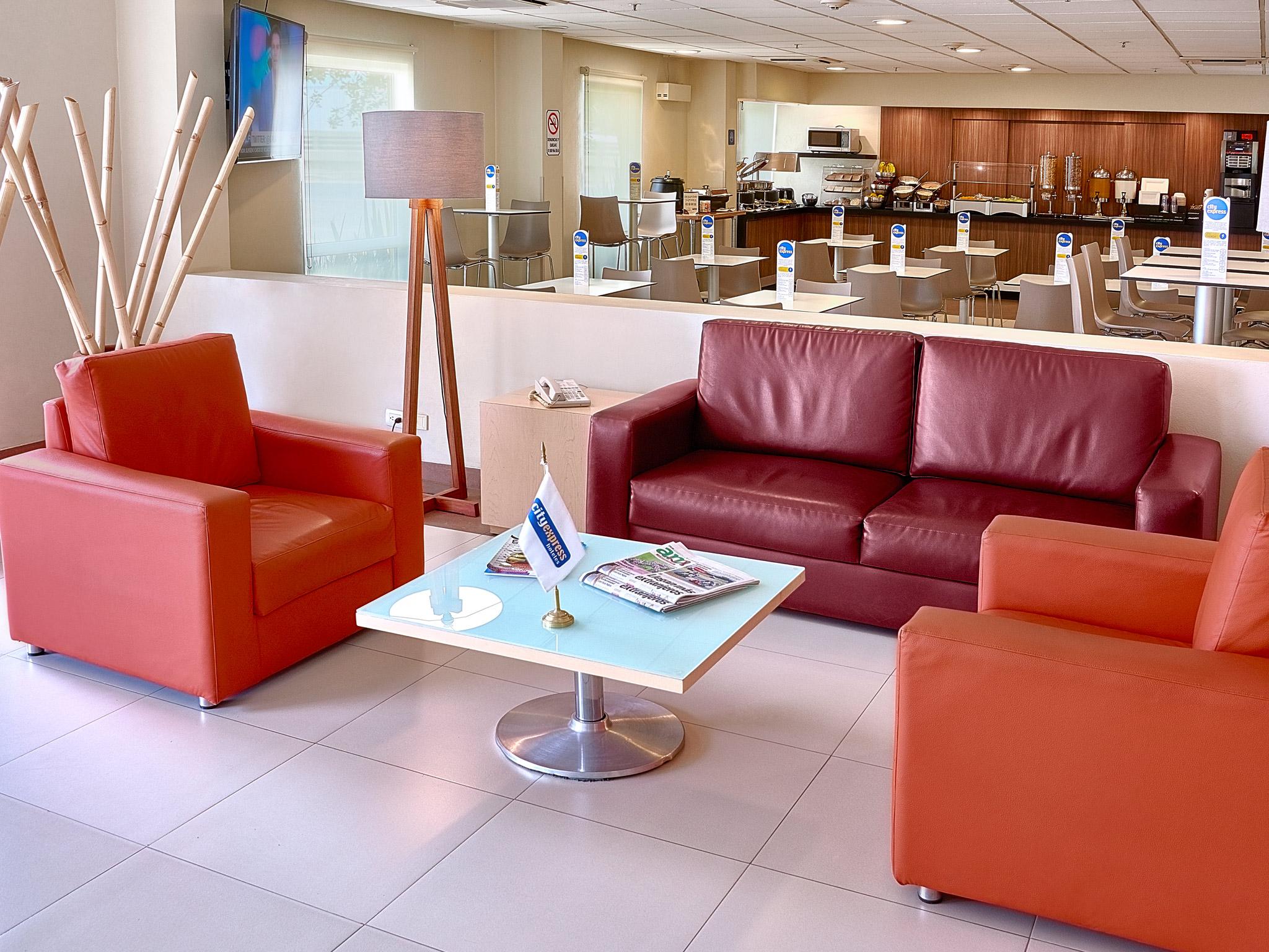 City Express By Marriott Lazaro Cardenas Esterno foto