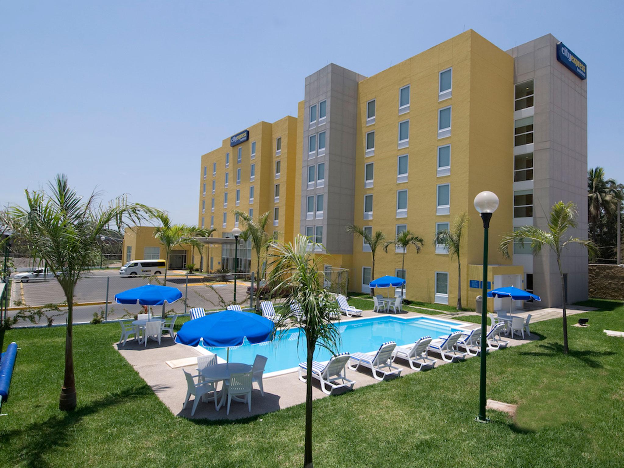 City Express By Marriott Lazaro Cardenas Esterno foto