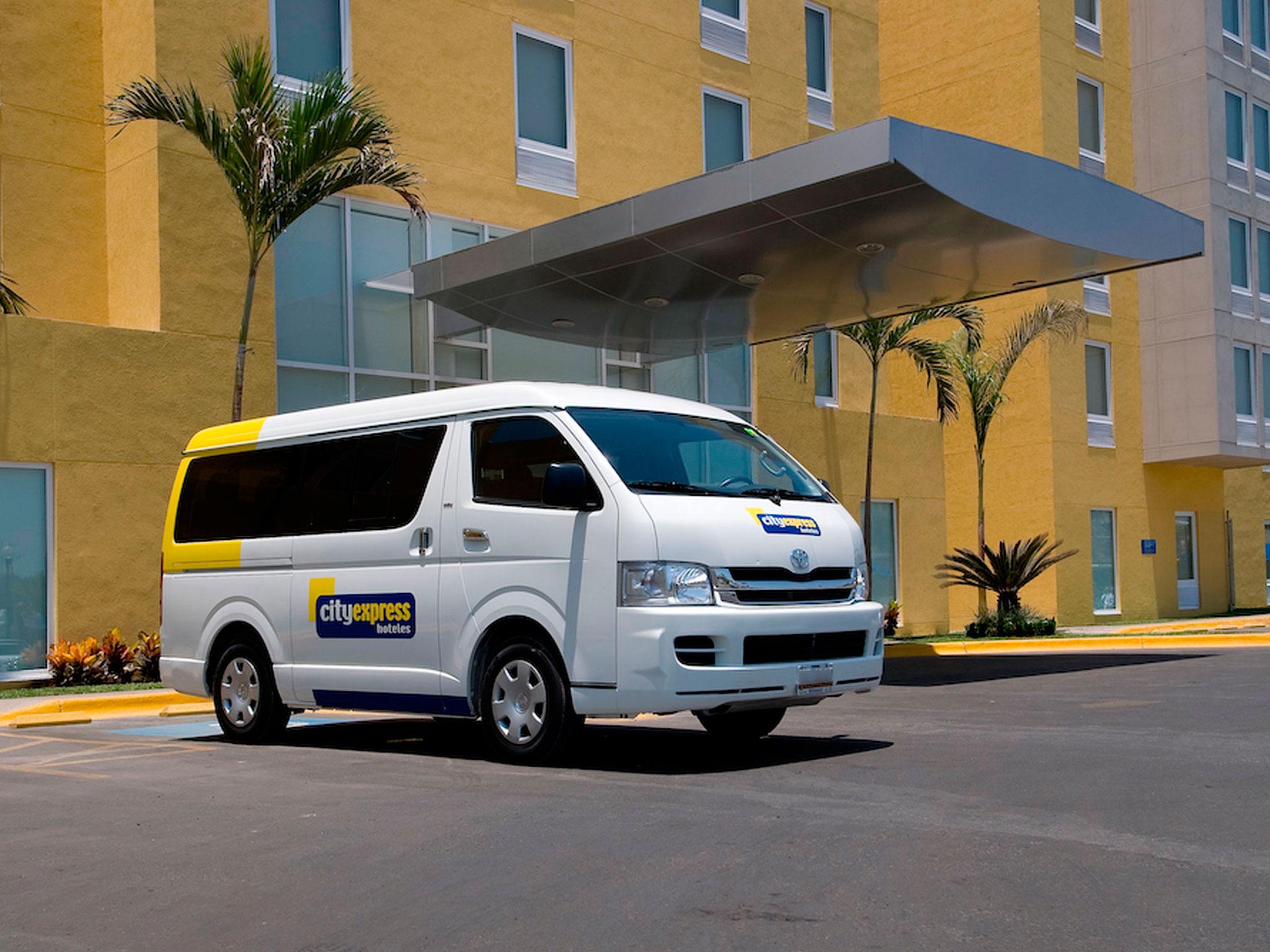 City Express By Marriott Lazaro Cardenas Esterno foto