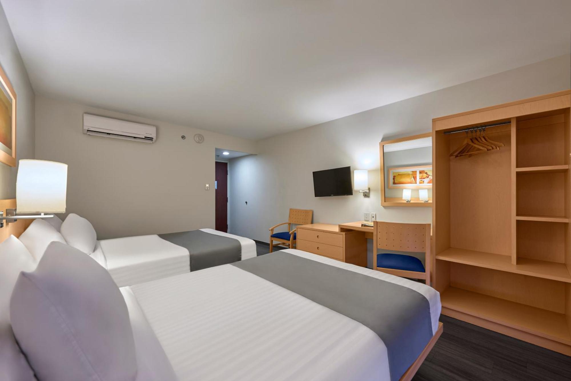 City Express By Marriott Lazaro Cardenas Esterno foto