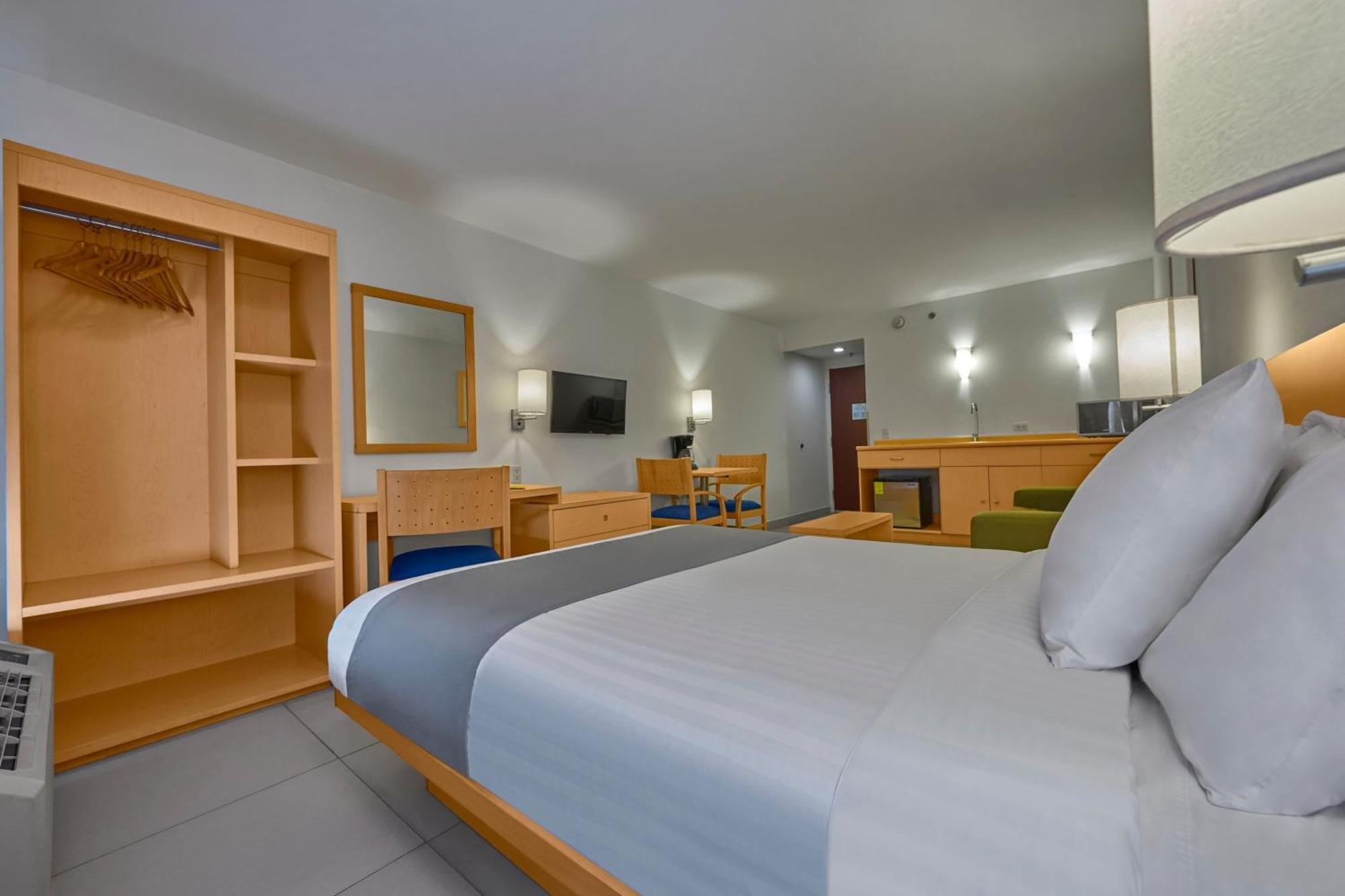 City Express By Marriott Lazaro Cardenas Esterno foto