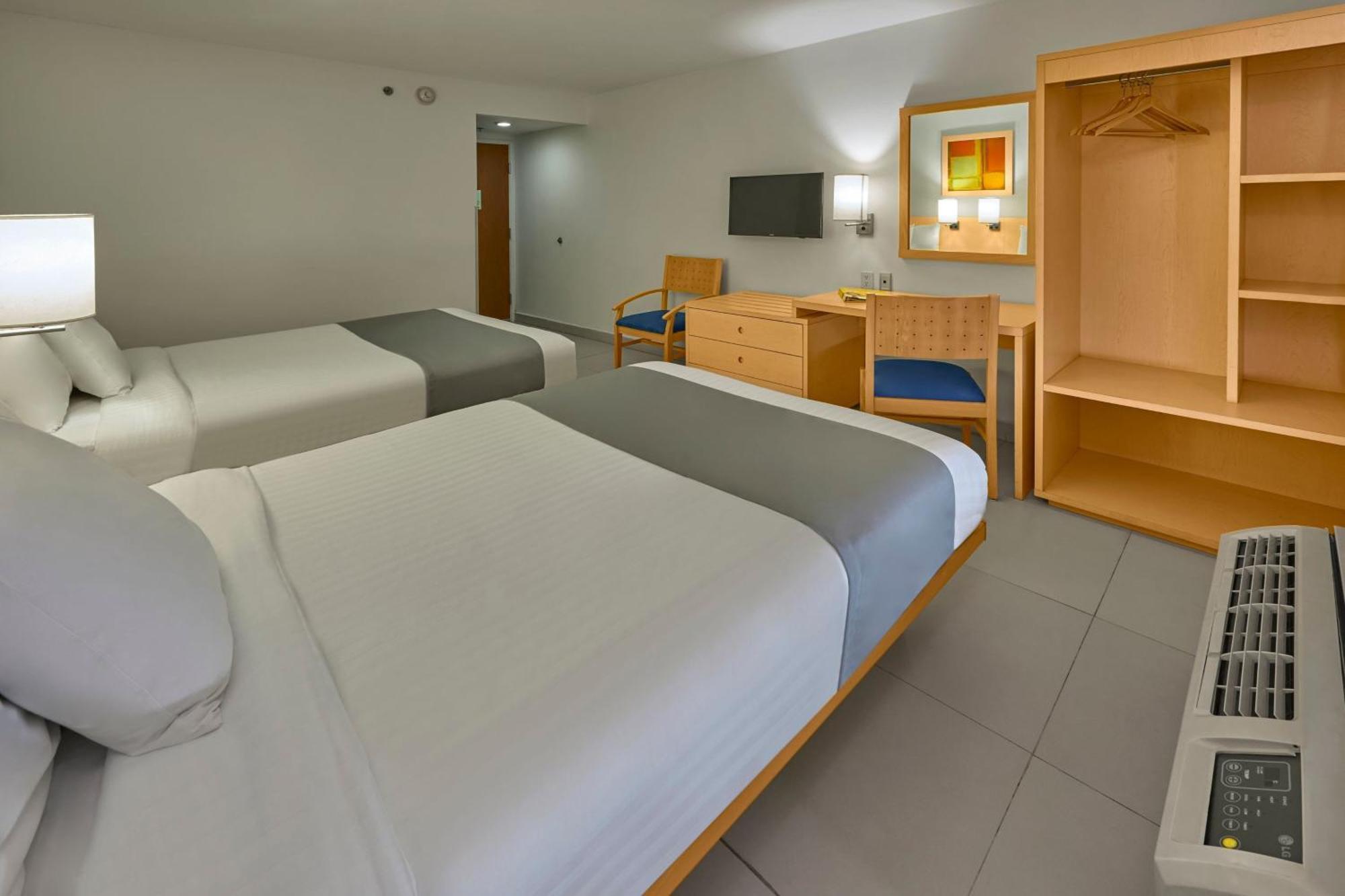 City Express By Marriott Lazaro Cardenas Esterno foto