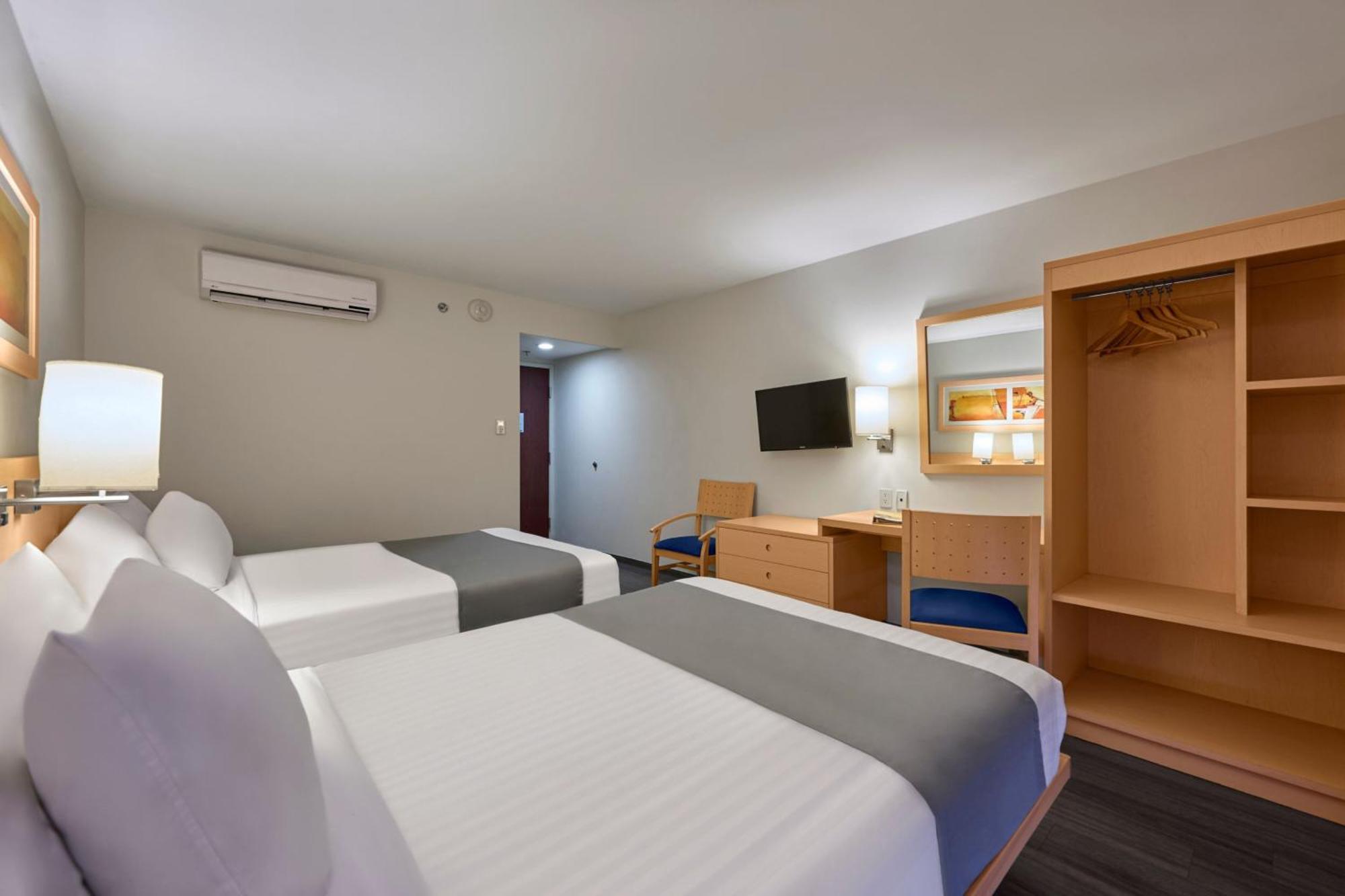 City Express By Marriott Lazaro Cardenas Esterno foto