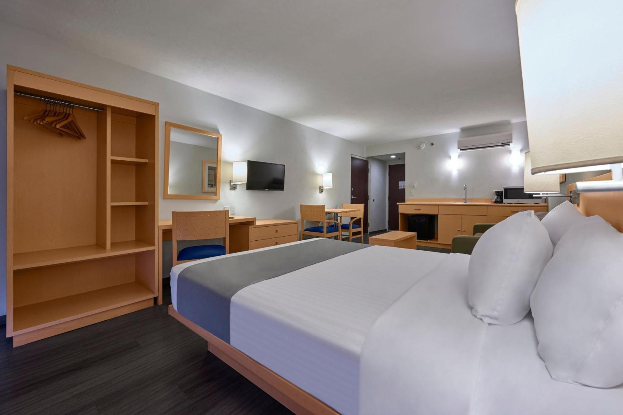 City Express By Marriott Lazaro Cardenas Esterno foto