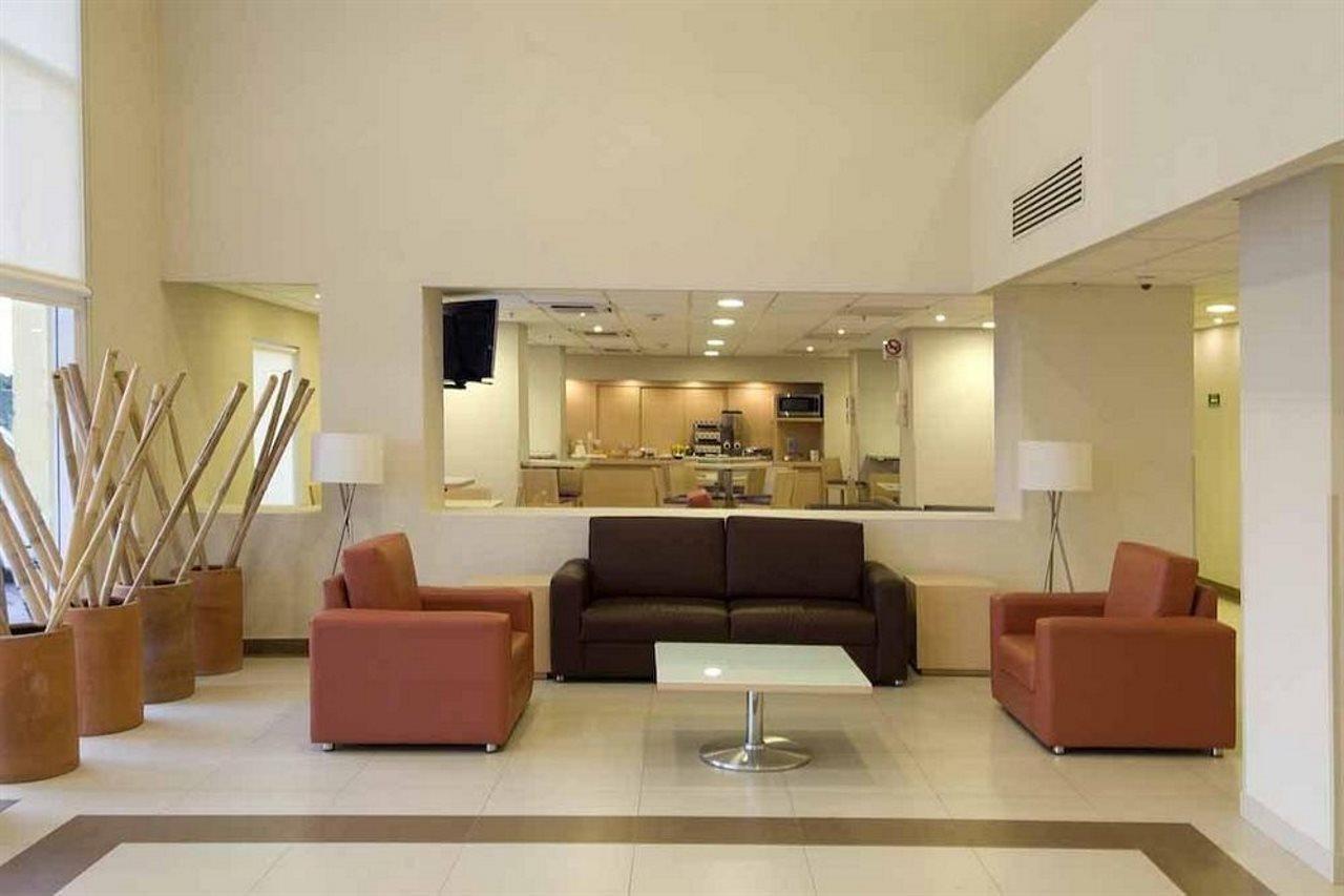 City Express By Marriott Lazaro Cardenas Interno foto